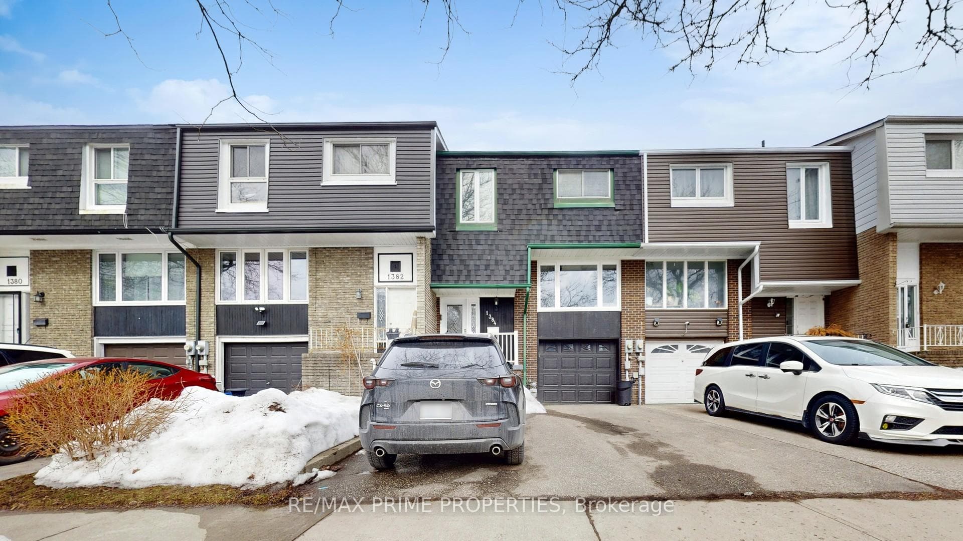 1384 Everton Street photo 2