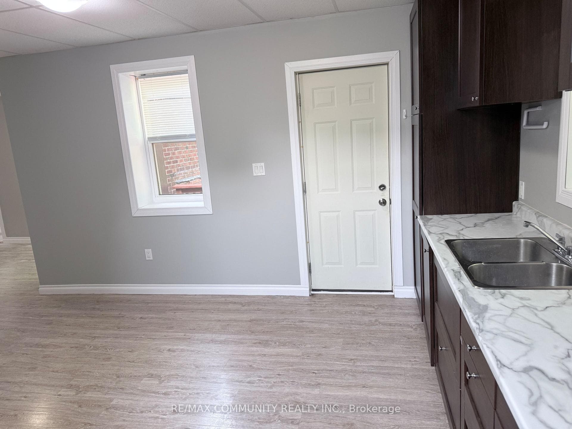 70 Huron Street photo 7