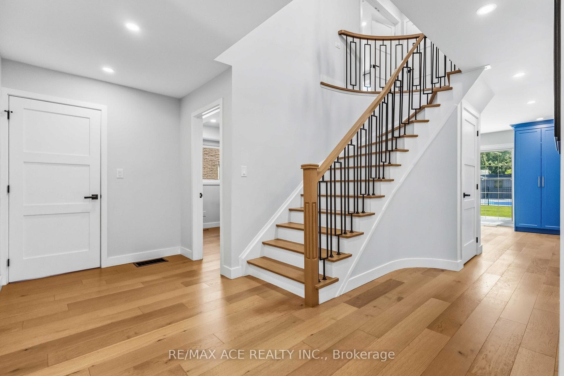 19 Barker Court photo 26