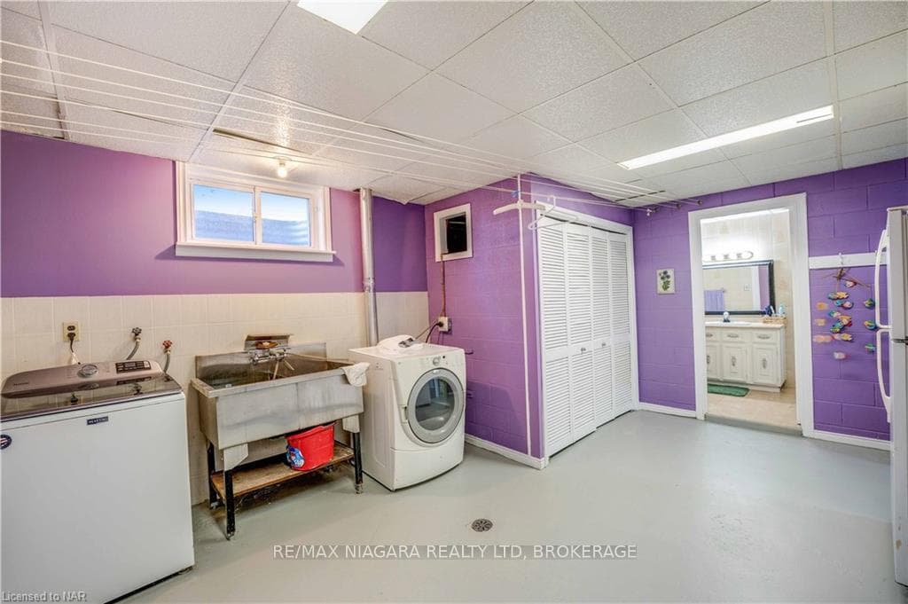 176 LOYALIST Drive photo 35