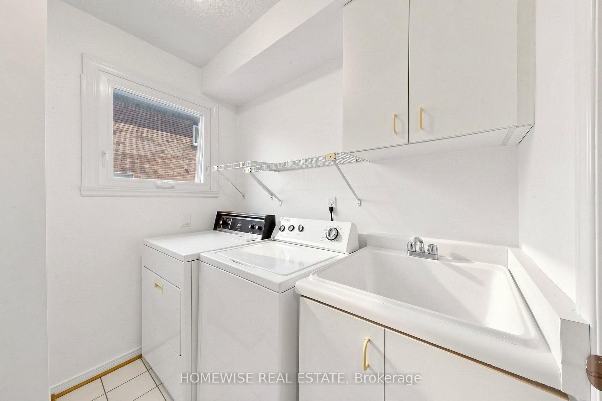 11 Briarcliffe Crescent photo 46
