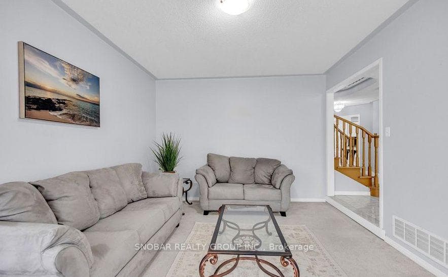 50 Ravenscroft Circle photo 15