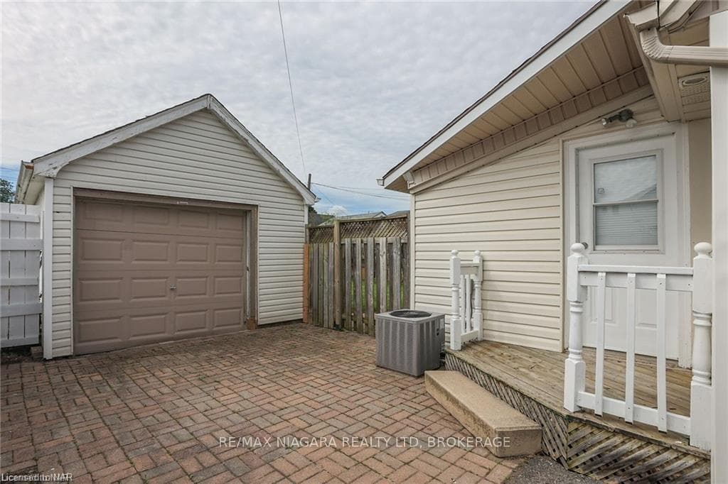 6 INGRAM Place photo 25