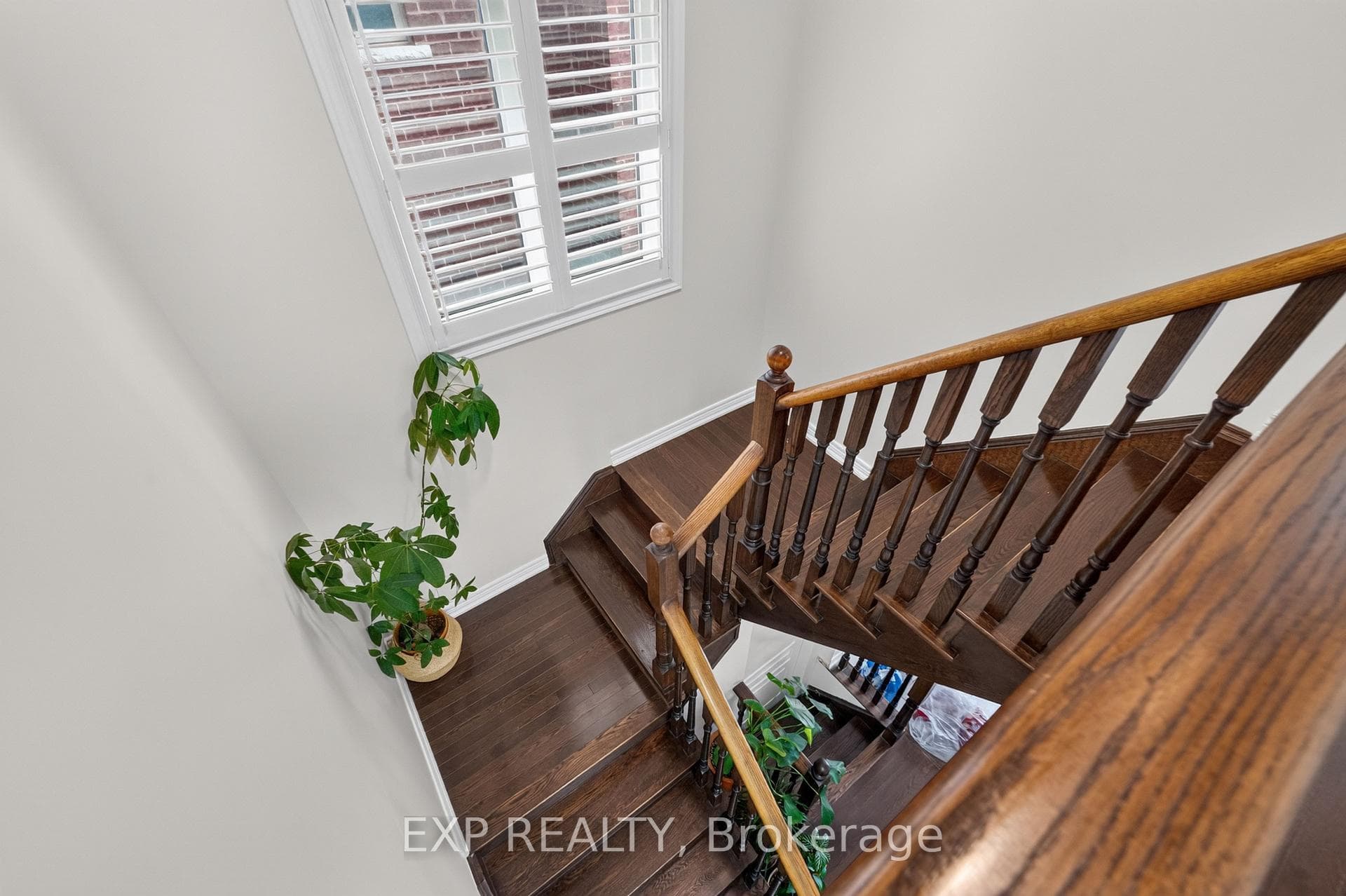 82 Humberstone Crescent photo 23