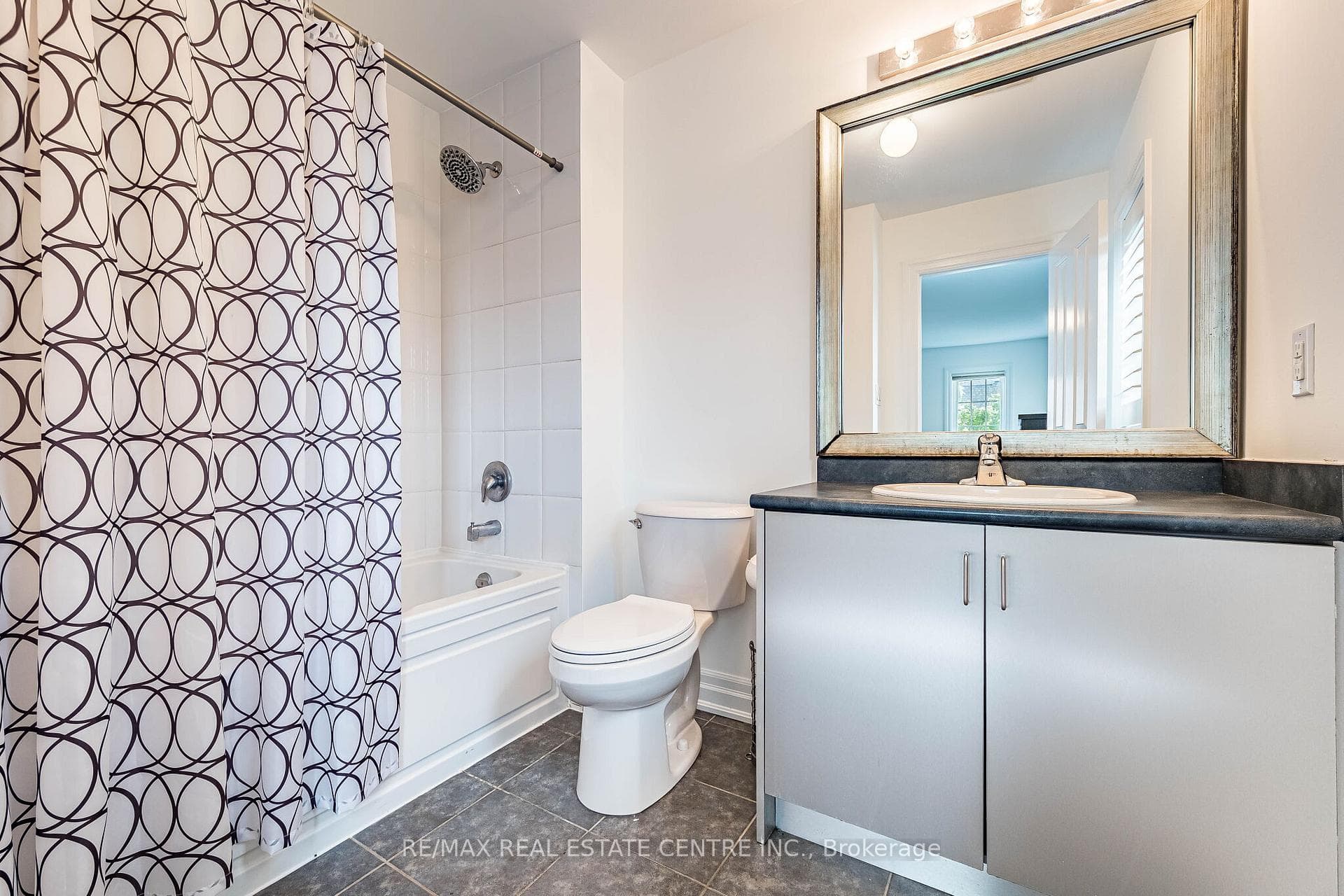 40 Cachet Court photo 31