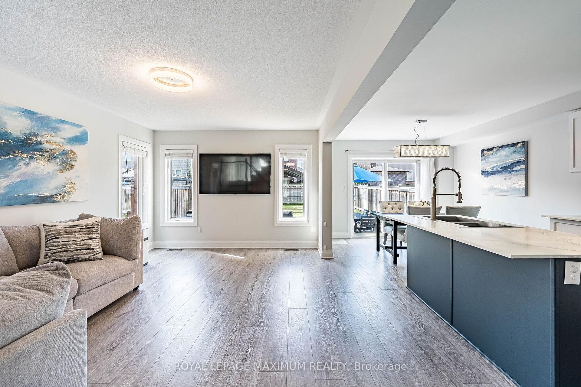 913 Miller Park Avenue photo 6