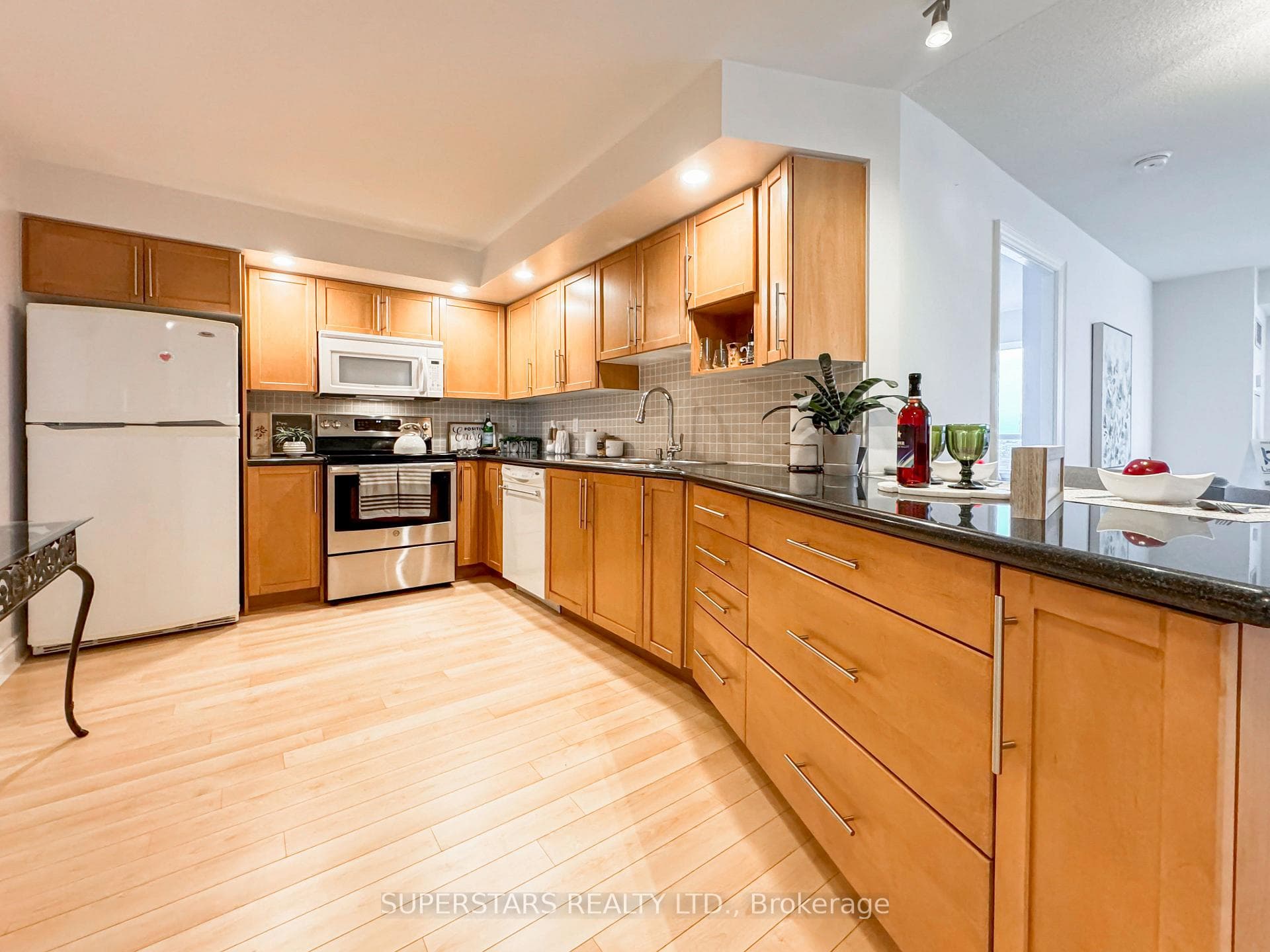 23 Cox Boulevard Unit 1063 photo 11