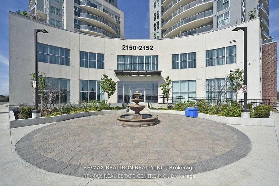 2152 Lawrence Avenue Unit PH08 photo 2