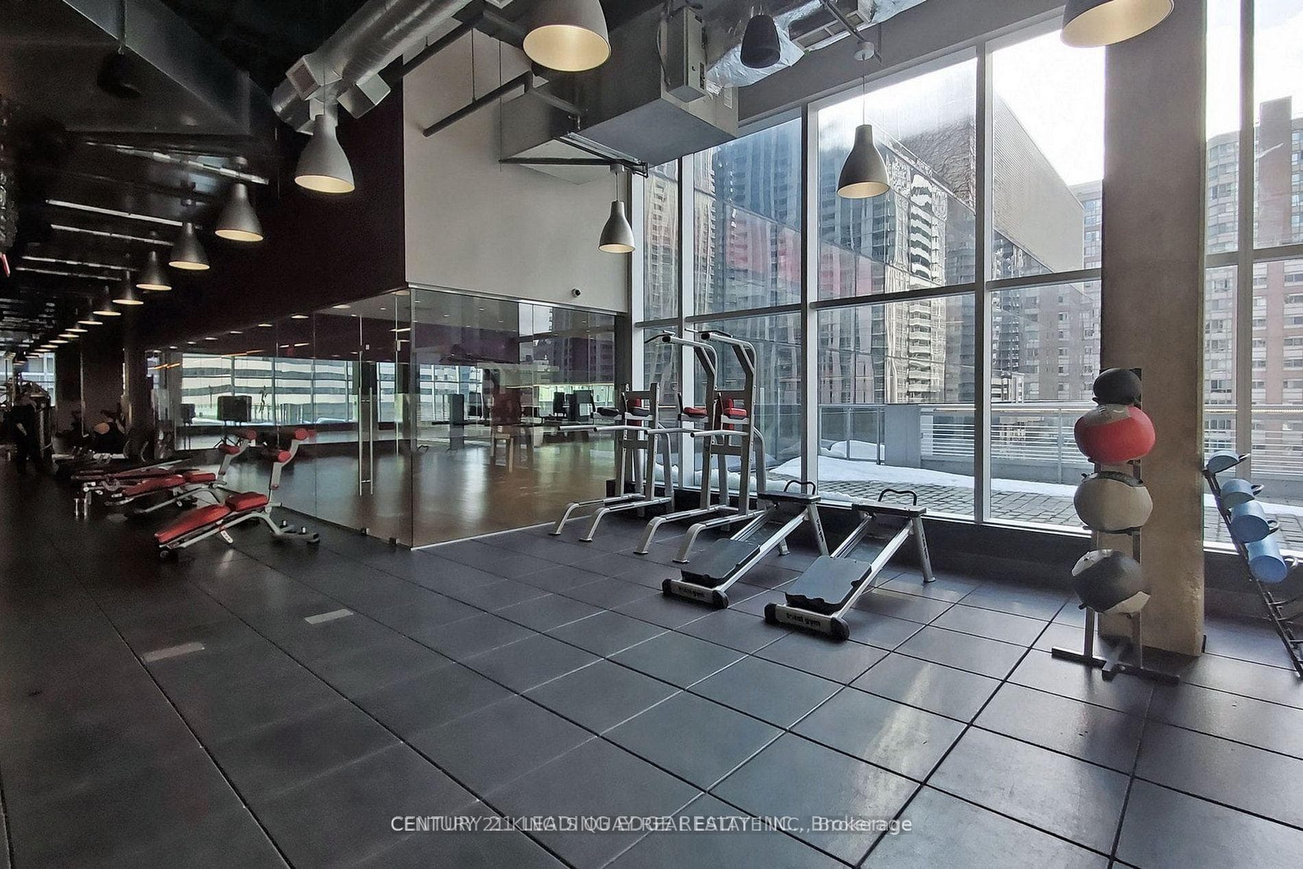 386 Yonge Street Unit 5610 photo 21