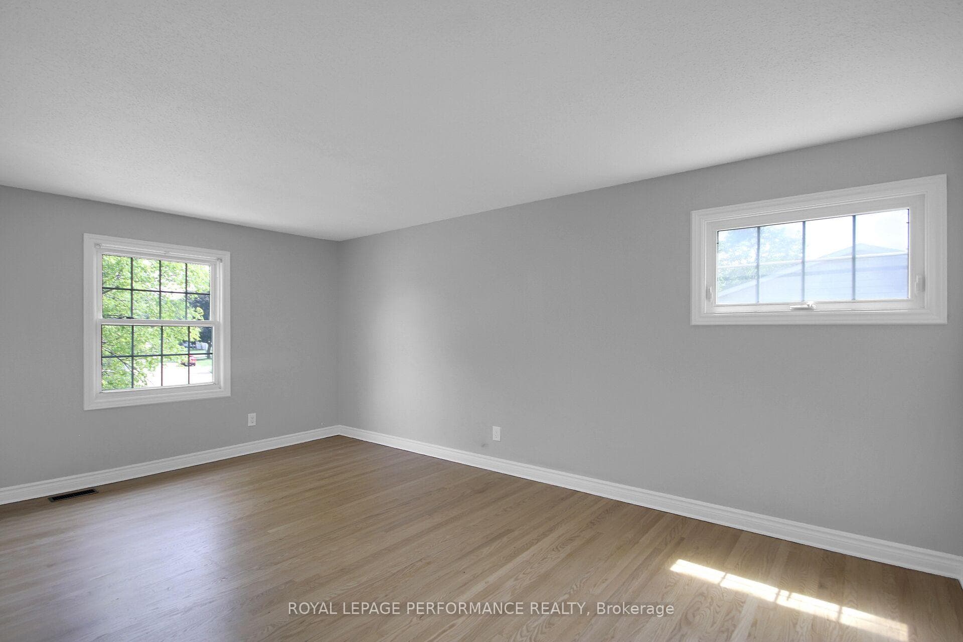 82 Queensline Drive photo 7
