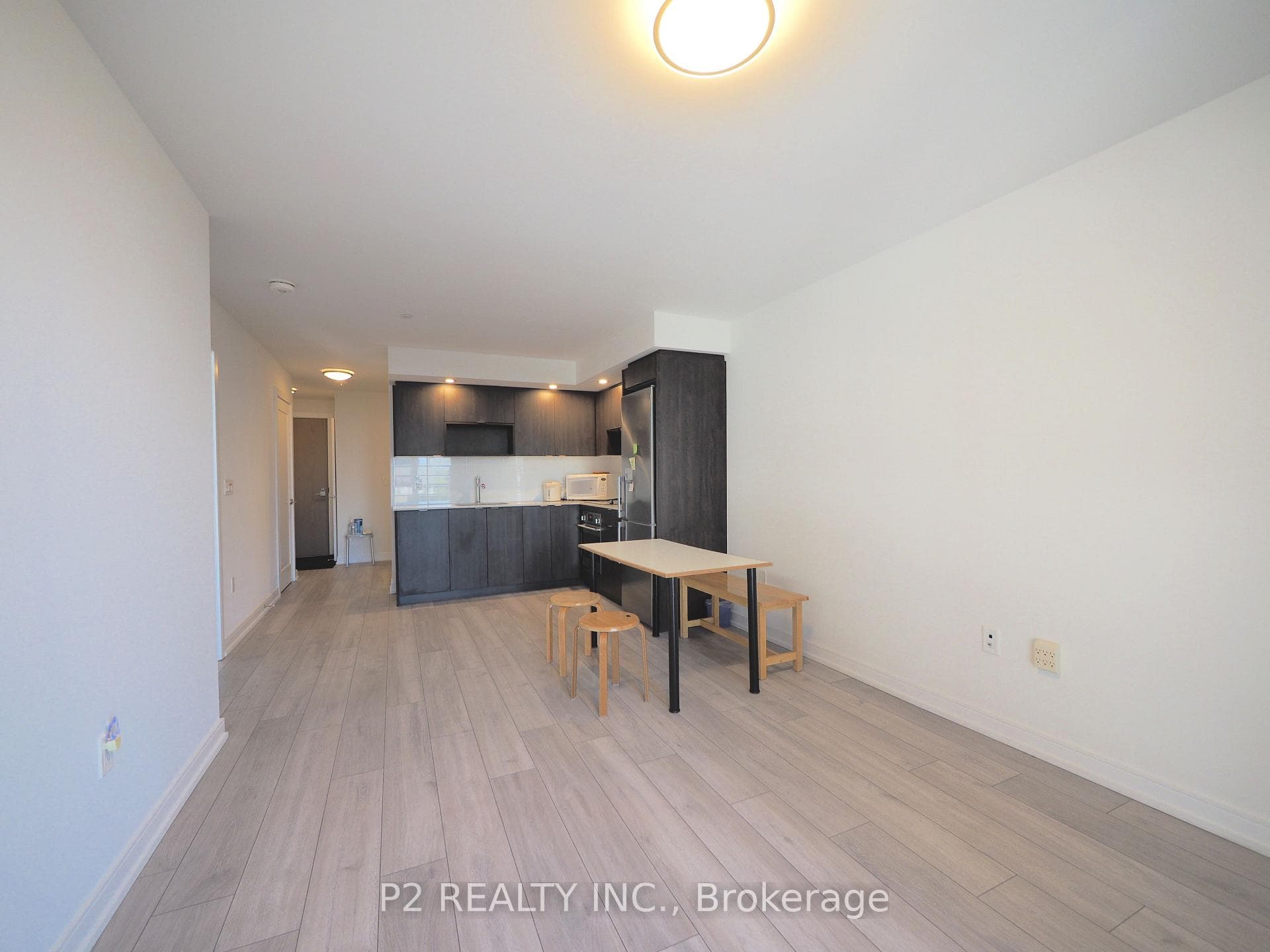 225 Village Green Square Unit 306 photo 20