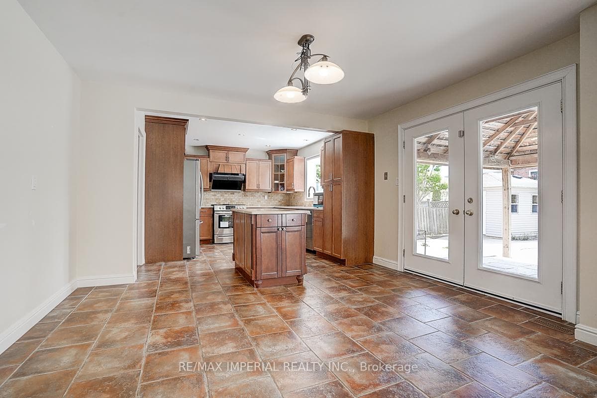 1407 GREENRIDGE Circle photo 12