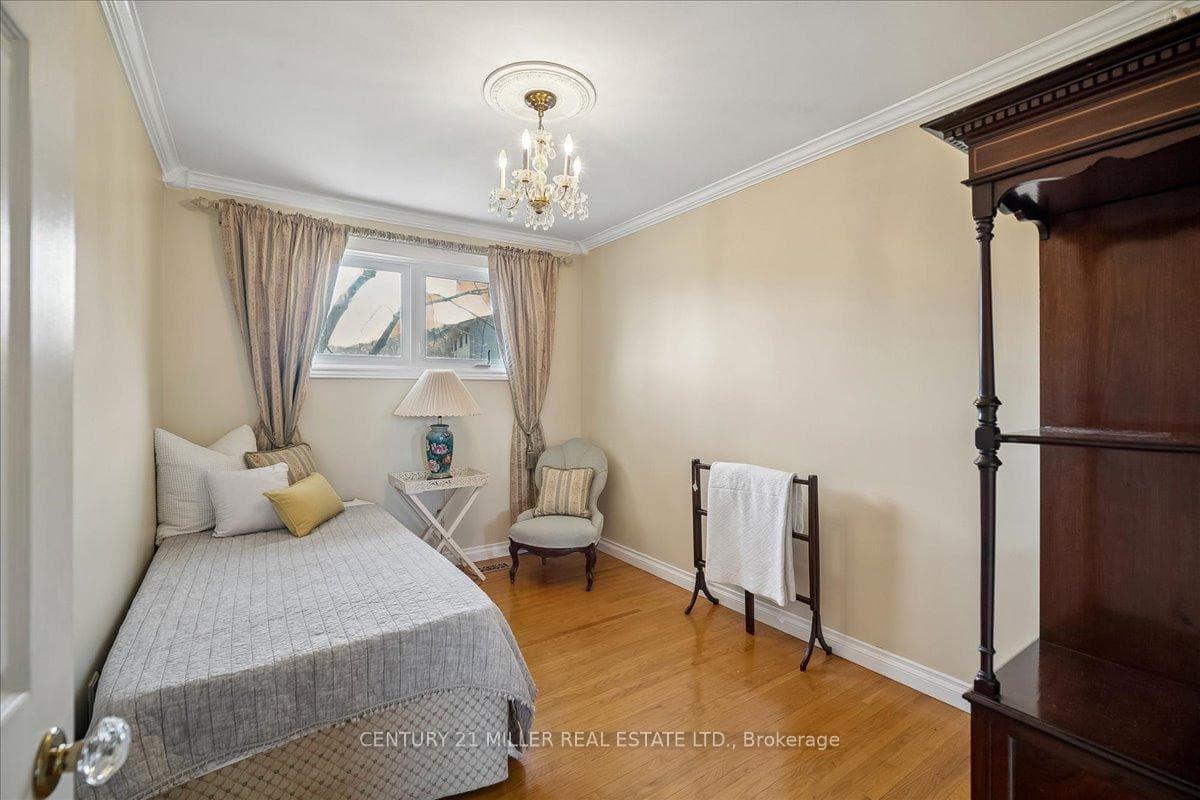 5 Cortina Crescent photo 14