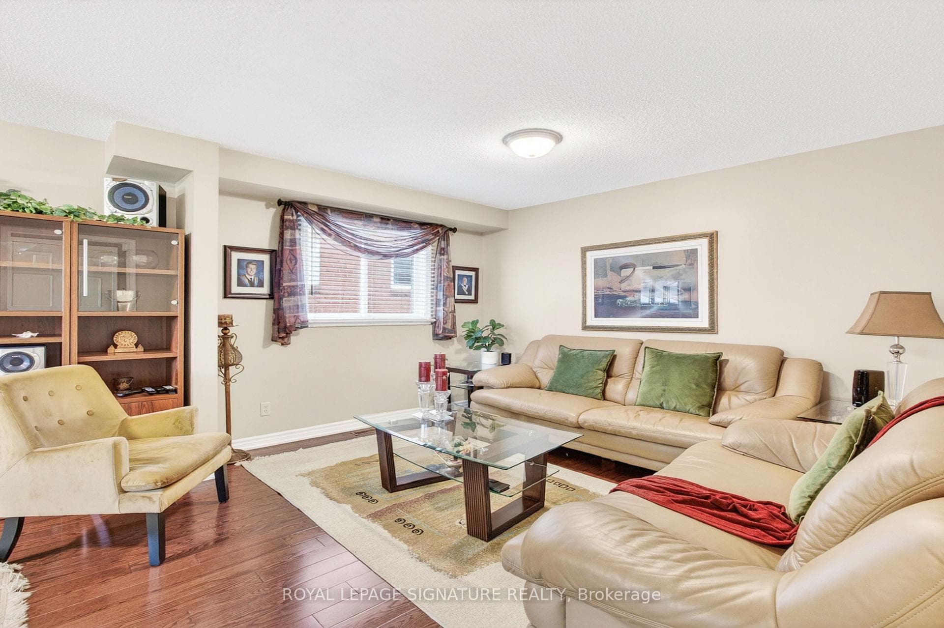 566 Huntington Ridge Drive photo 13