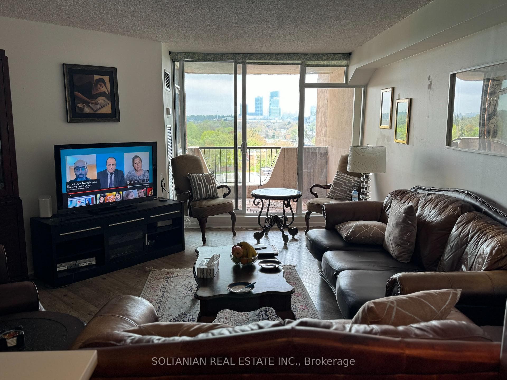 7811 Yonge Street Unit 908 photo 4