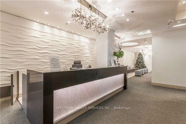 3865 Lake Shore Boulevard Unit 508 photo 5