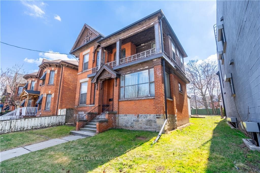 648 MAIN Street photo 1