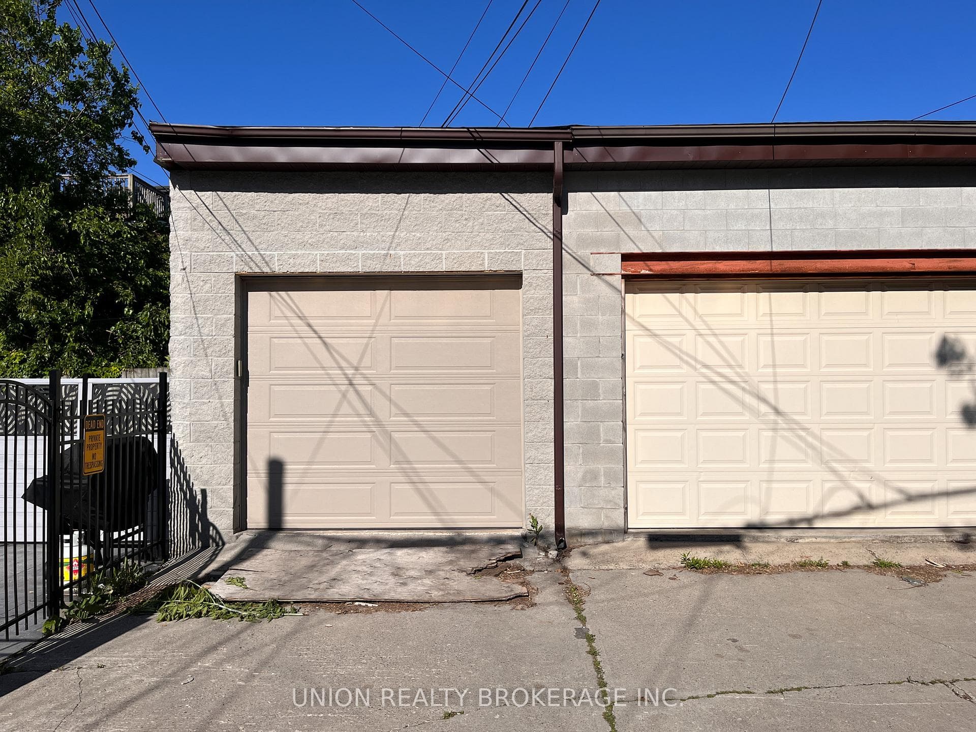 627 Bathurst Street photo 45