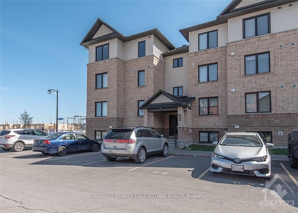 105 BLUESTONE Unit 2 photo 1