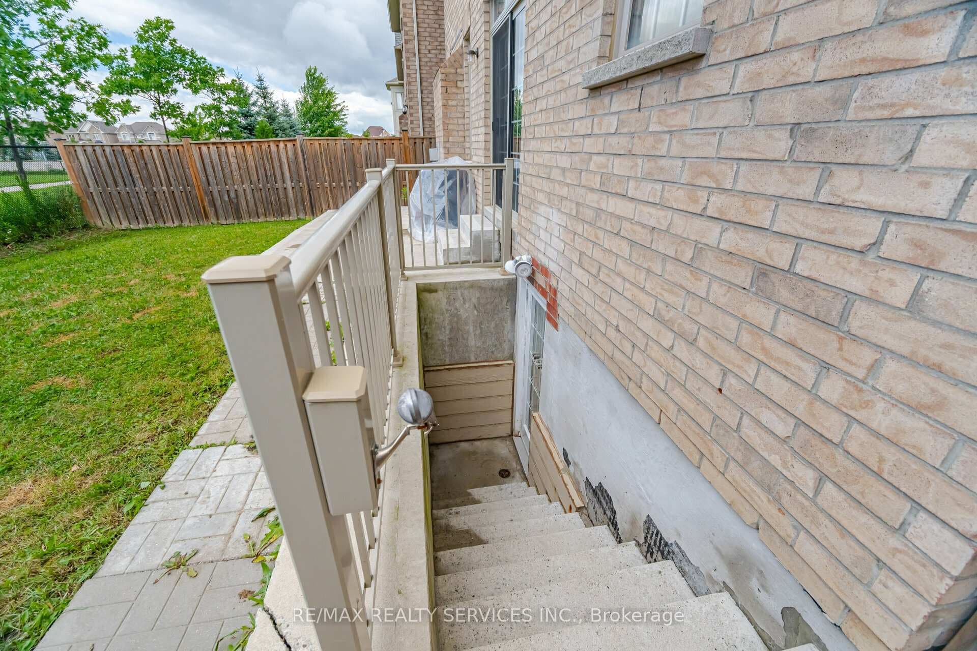 20 Vontress Street photo 36