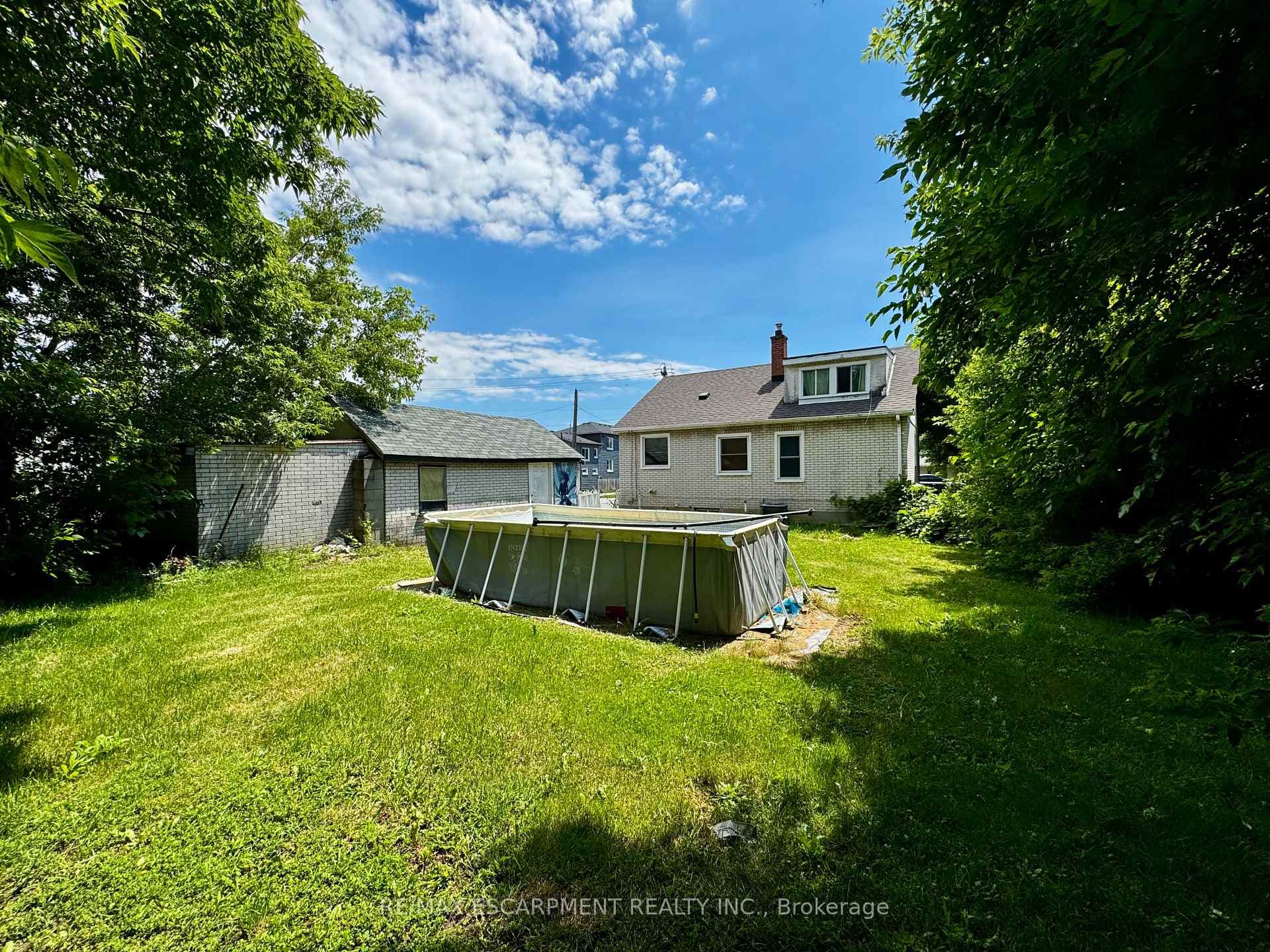 89 Lincoln Avenue photo 5