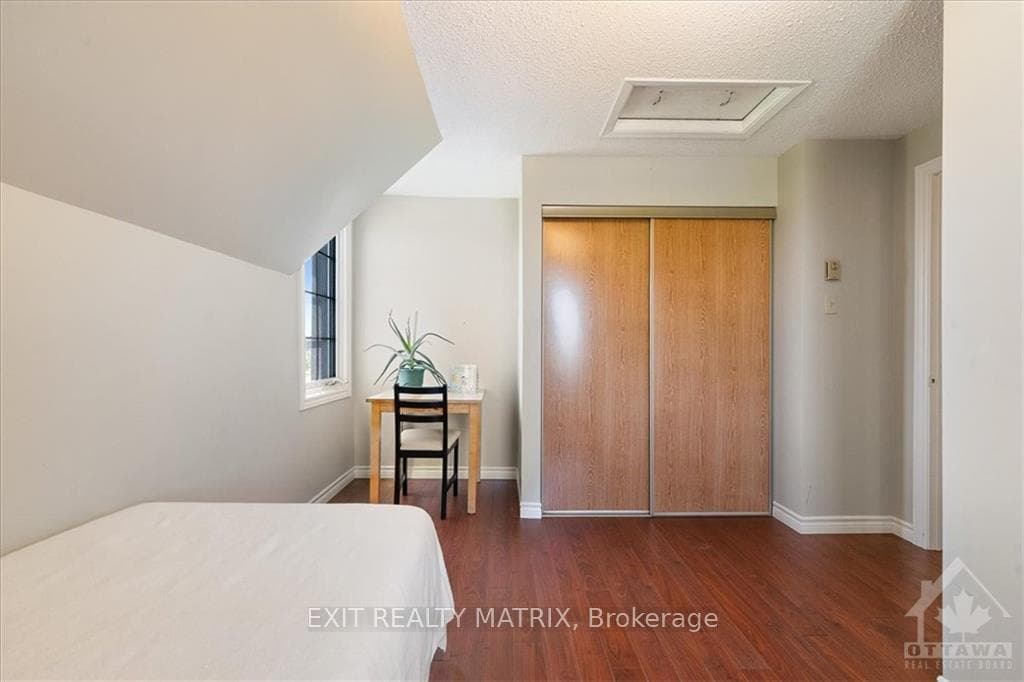 1046 ST THOMAS Road photo 22