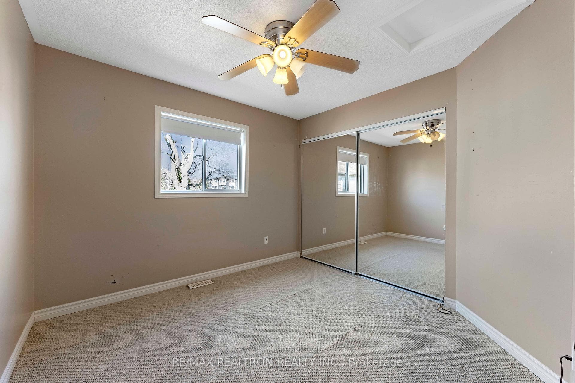 34 Aikens Crescent photo 26