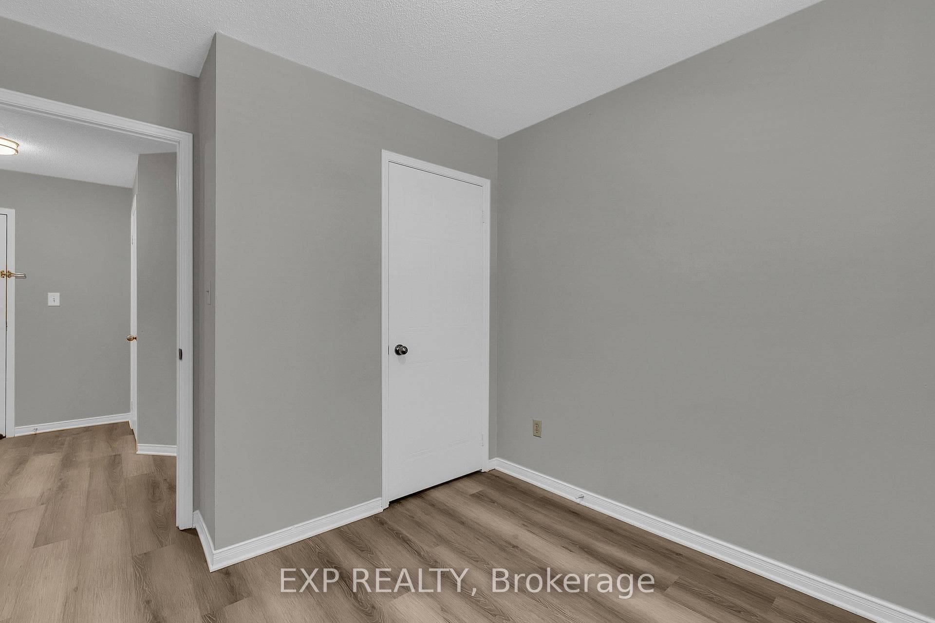 56 Hiawatha Road Unit 23 photo 12