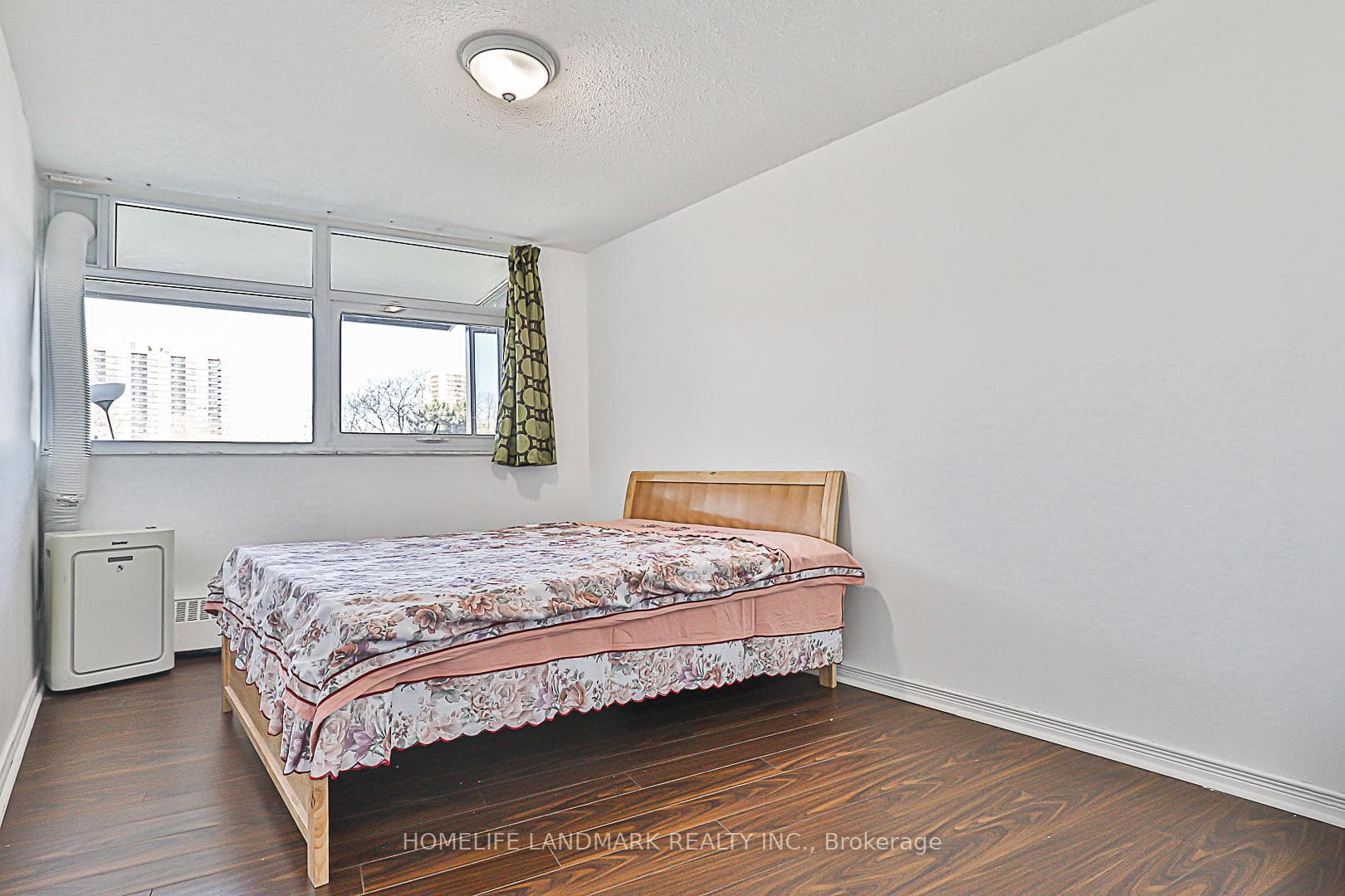 100 Echo Point Drive Unit 401 photo 25