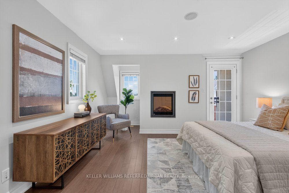 233 Finch Avenue photo 32