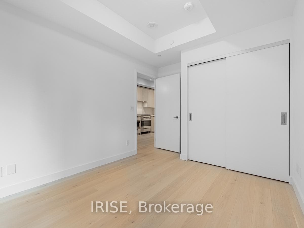 160 Kingsway Crescent Unit 304 photo 17