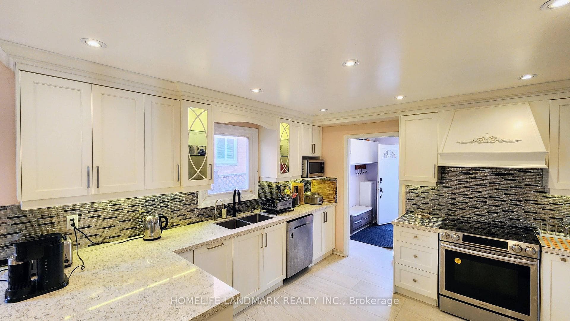 48 Fanshawe Drive photo 8