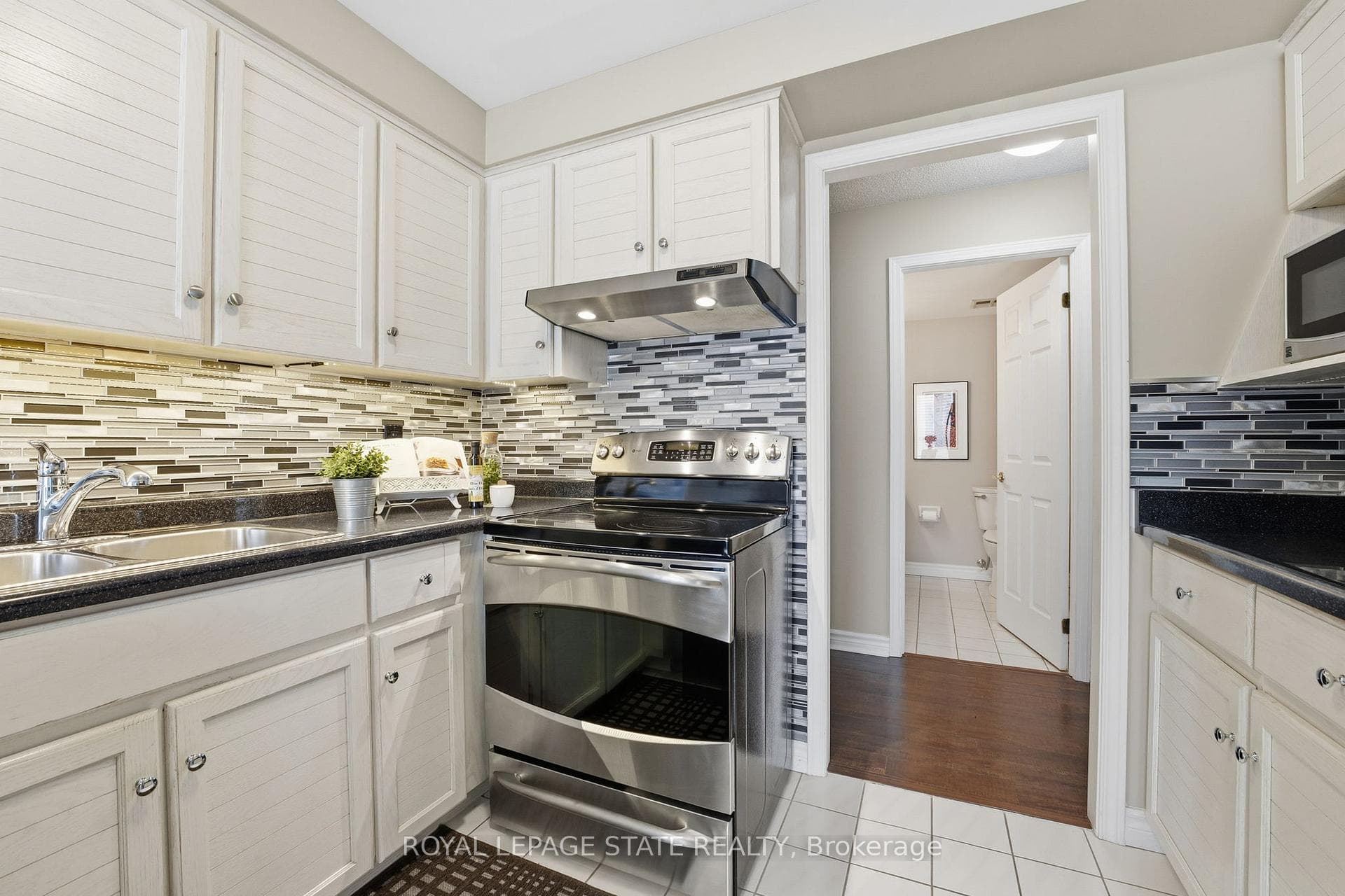 67 Caroline Street Unit 5E photo 6