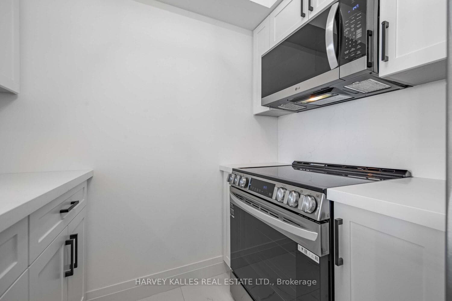 25 Greenview Avenue Unit 1528 photo 11