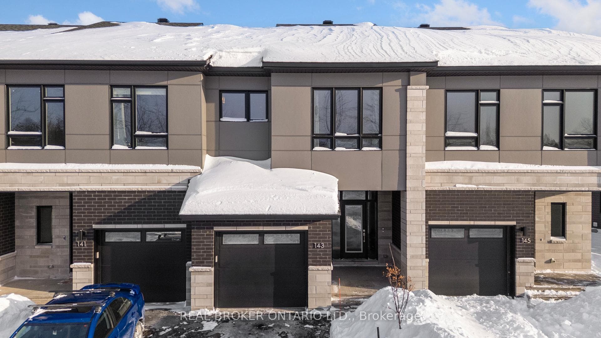 143 Bristol Crescent photo 1