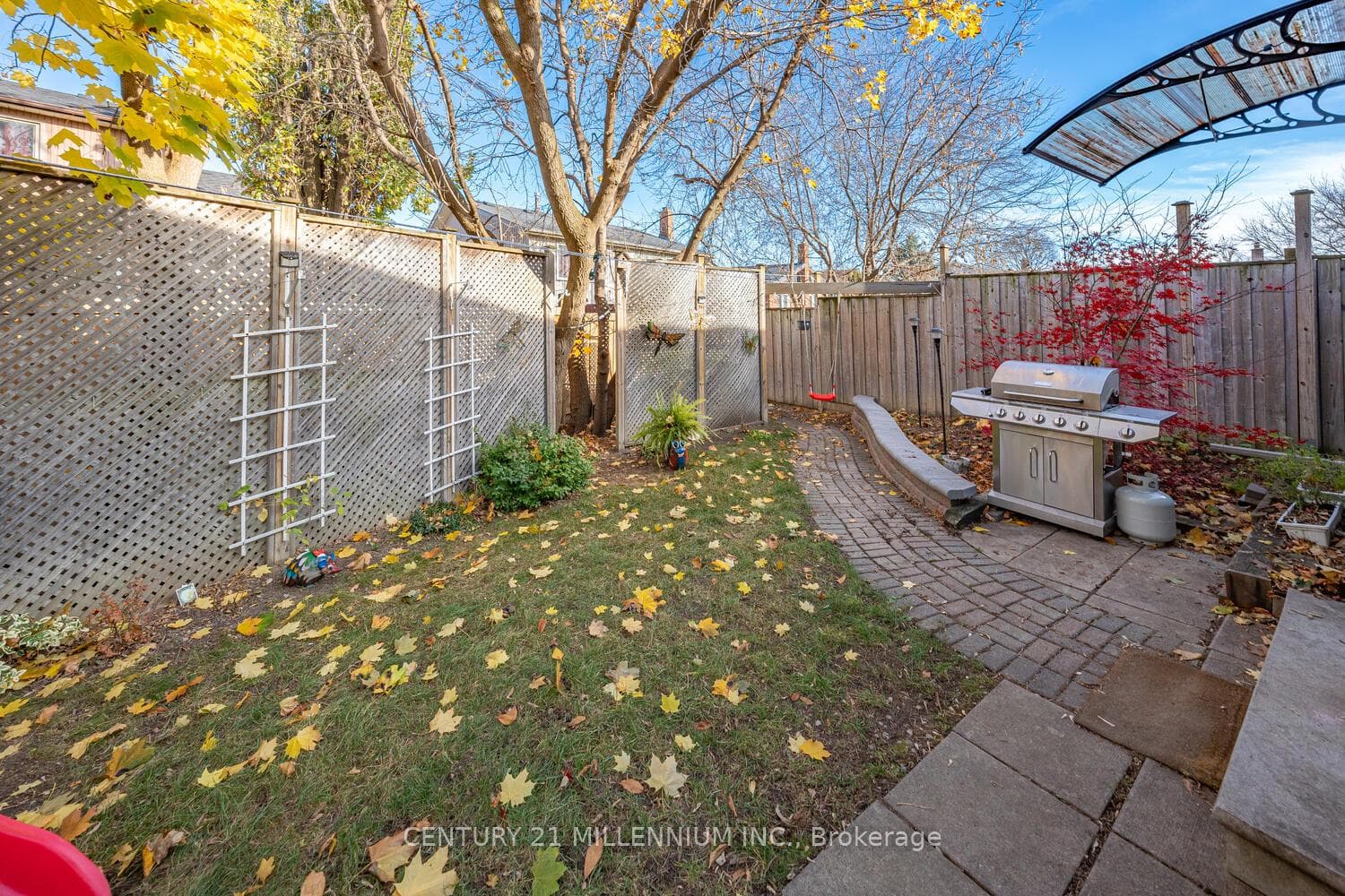 60 Camberley Crescent photo 24