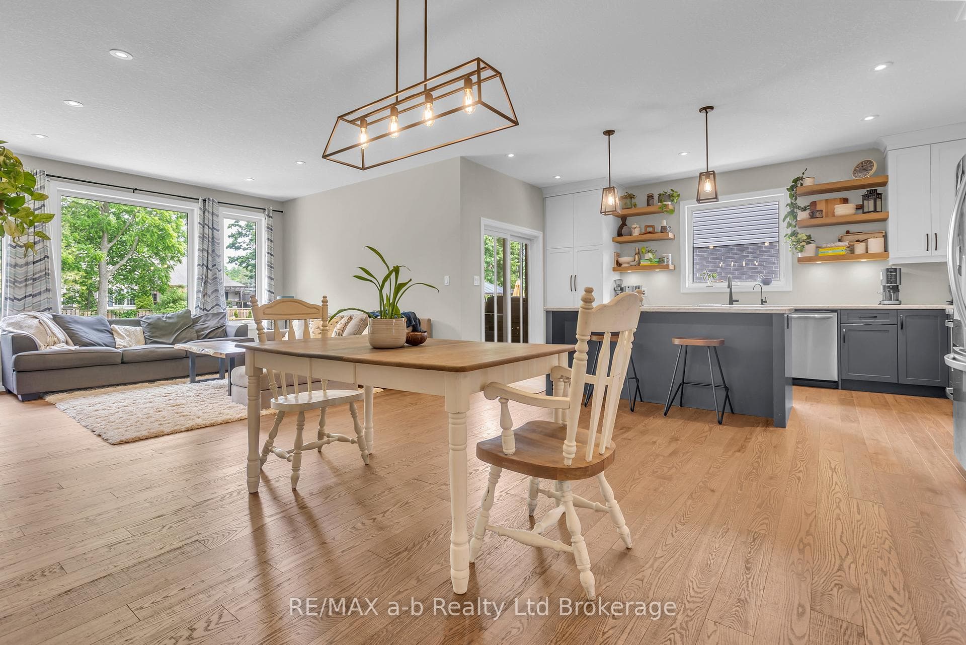 231 Wilson Avenue photo 13