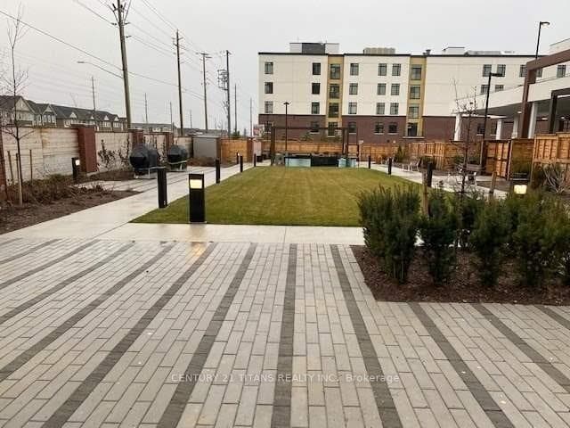 2550 Simcoe Street Unit 1406 photo 5