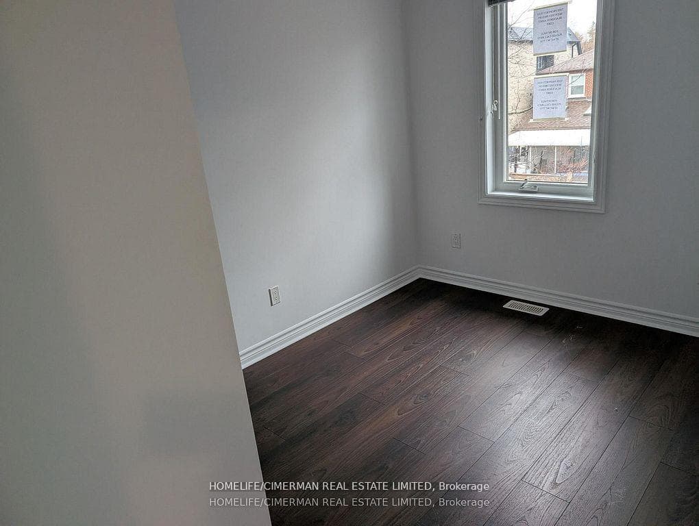361 Birchmount Road photo 9