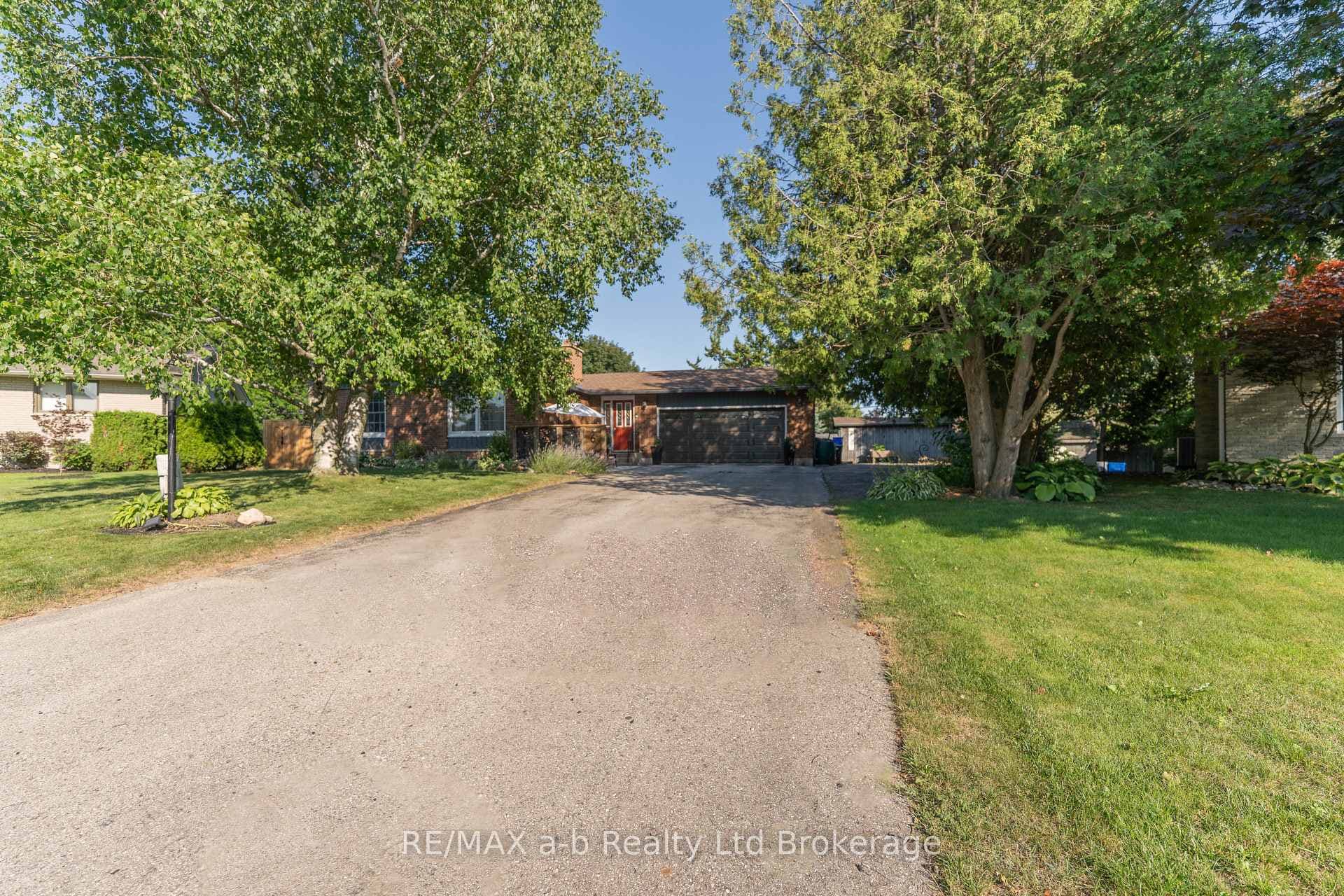 6 Camdon Court photo 43