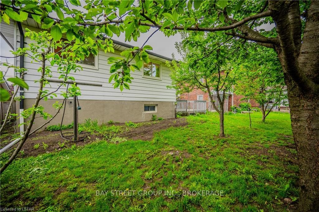 259 LORRAINE Avenue photo 26