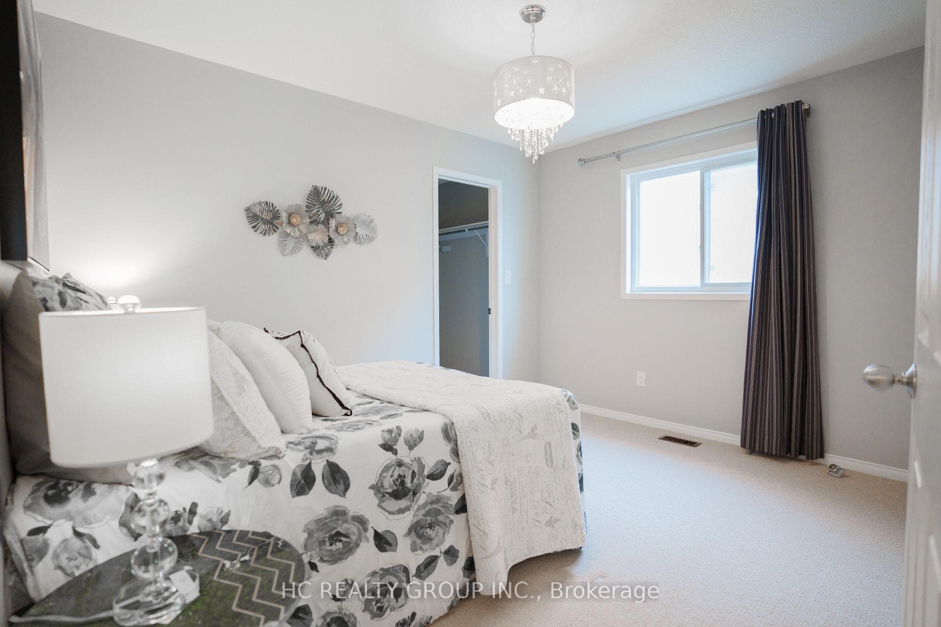 215 Armstrong Crescent photo 19