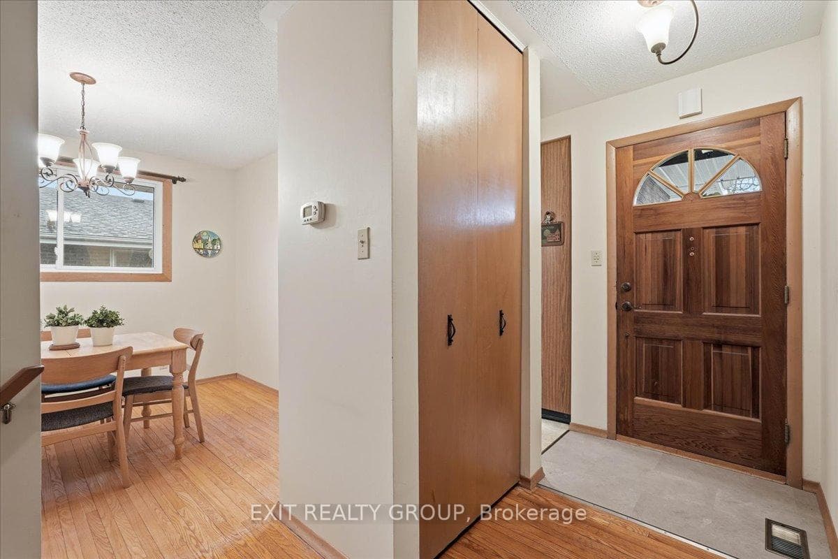 67 Cascade Boulevard photo 11
