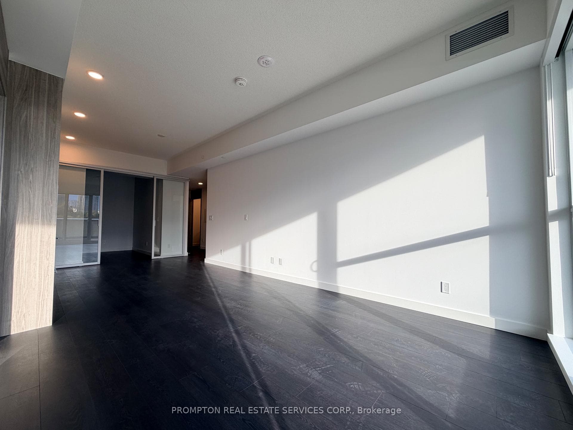 18 ESTHER SHINER Boulevard Unit 517 photo 5