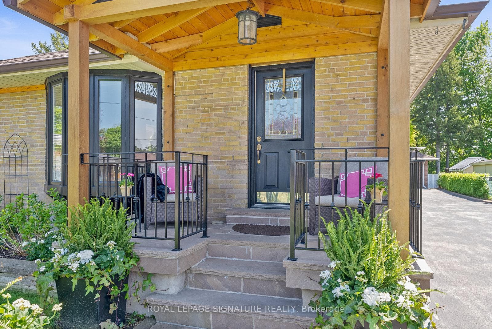 9 Glen Muir Drive photo 2
