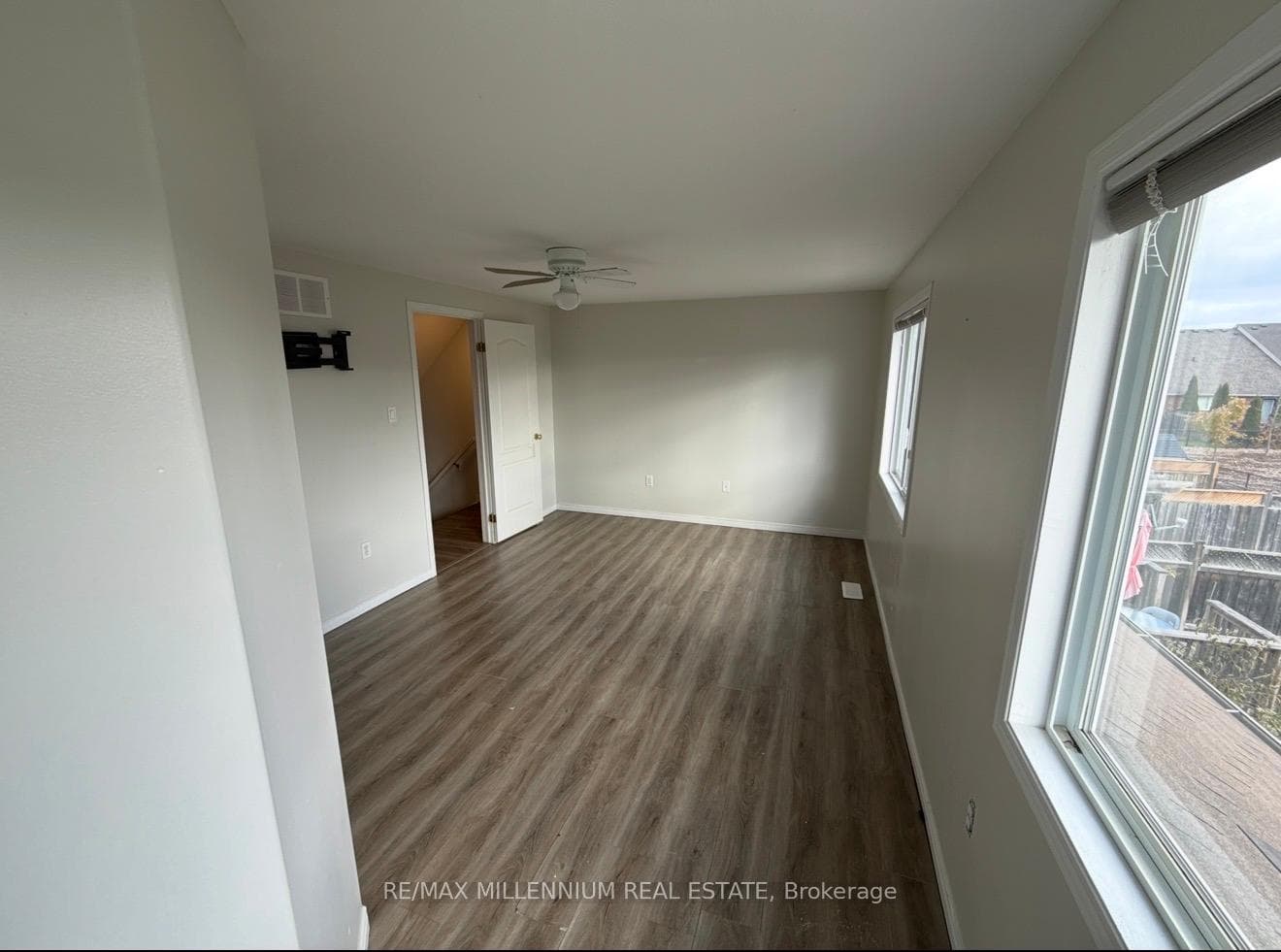 27 Shephard Avenue photo 15
