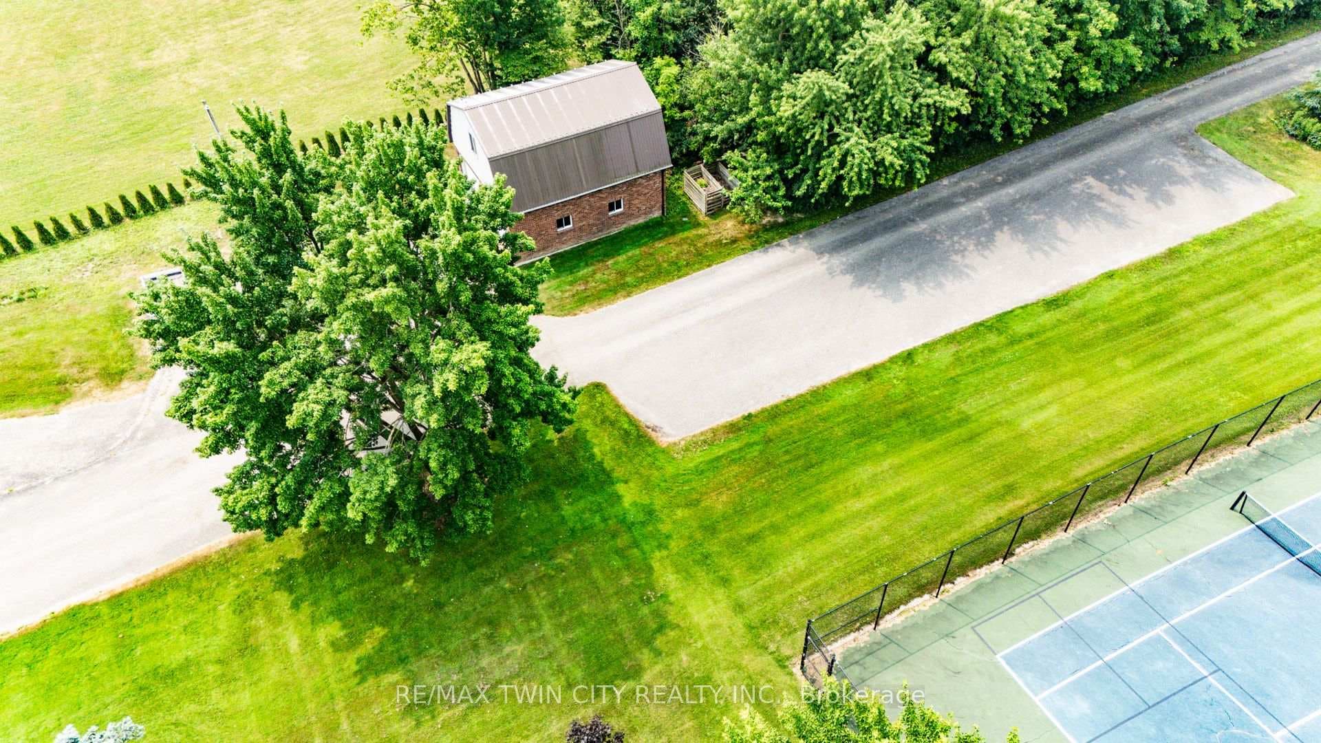 1177 Perth Street photo 42