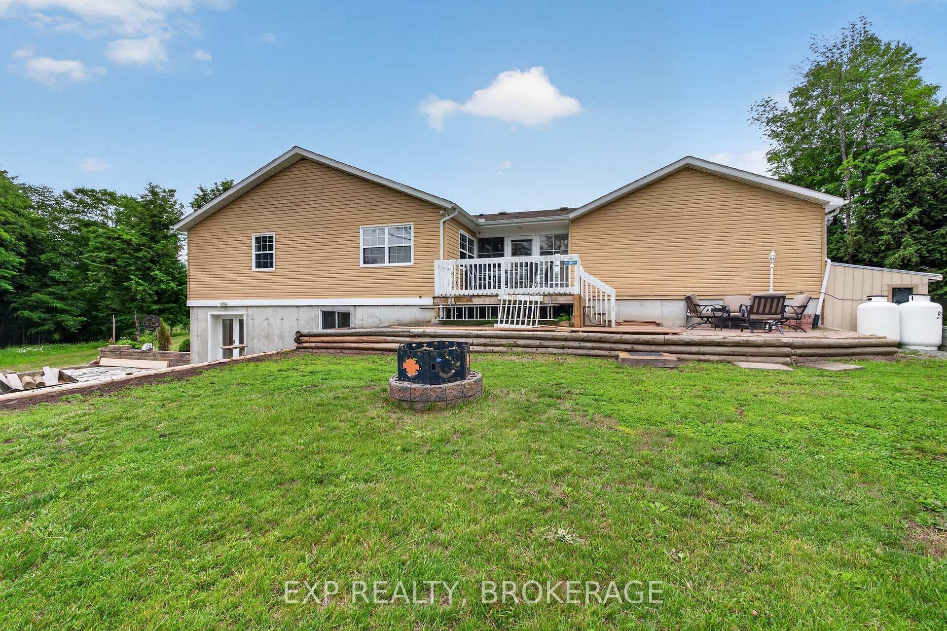 3288 LONG LAKE Road photo 34