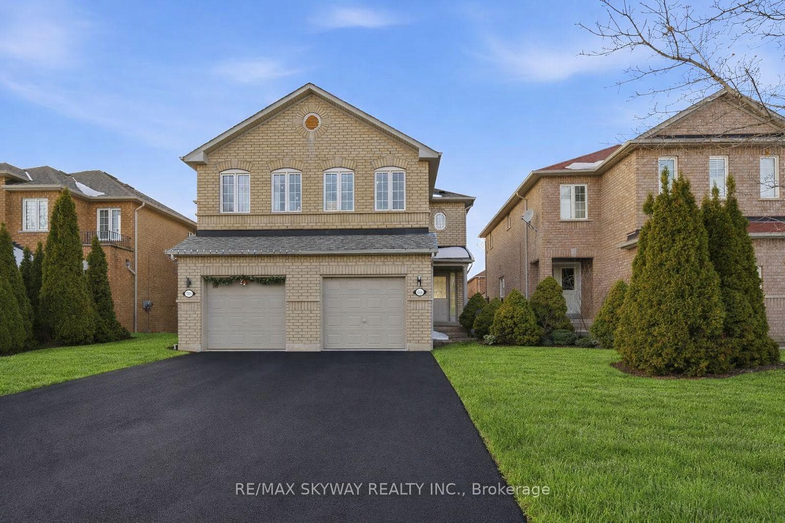 3265 Raindance Crescent photo 1