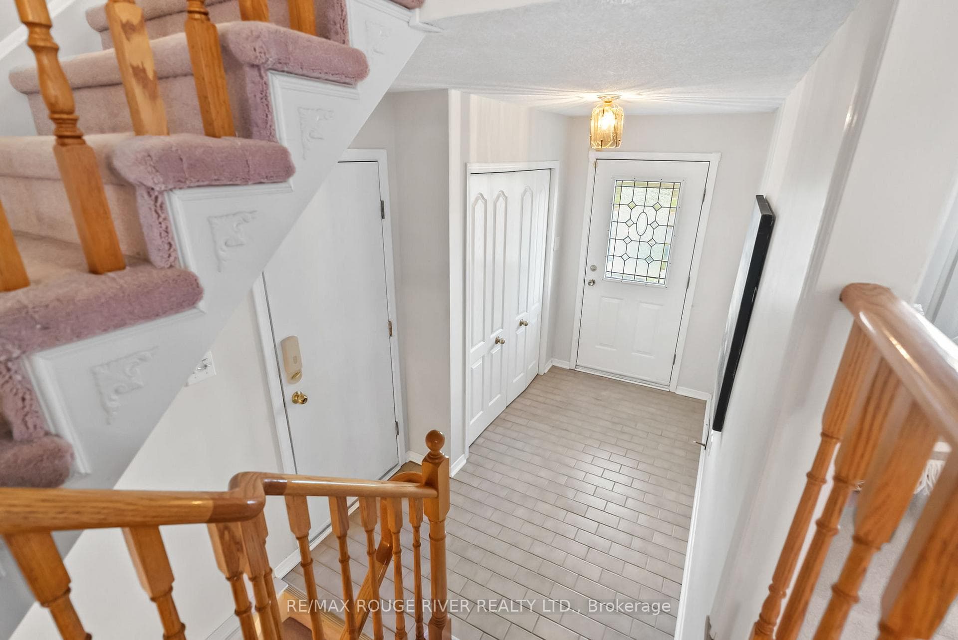 63 Bassett Boulevard photo 5